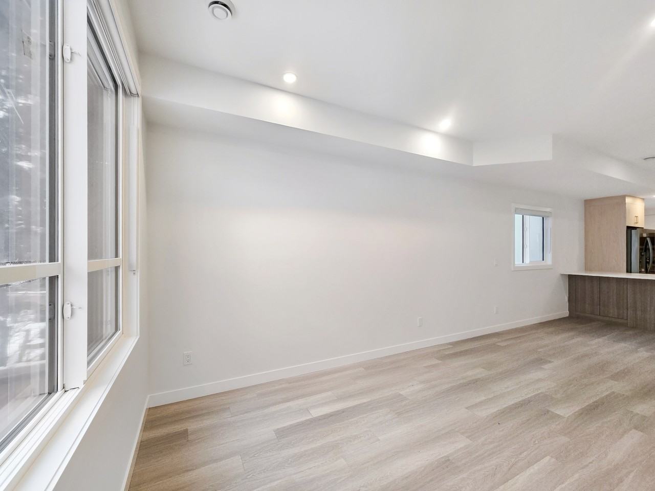 6123 33 Ave Nw #3 - Photo 7 of 21