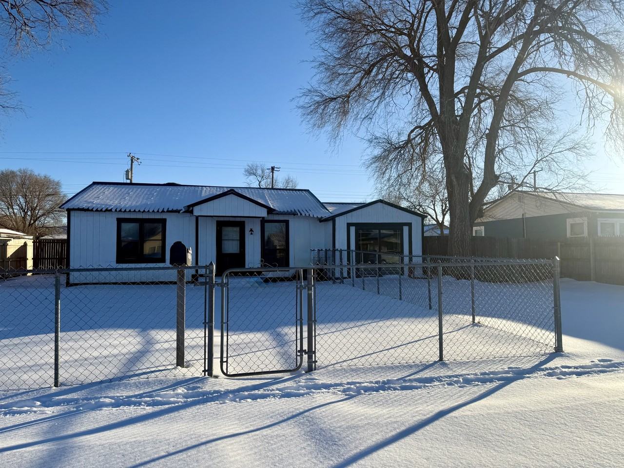 4907 37th St #1 - Photo 2 of 13