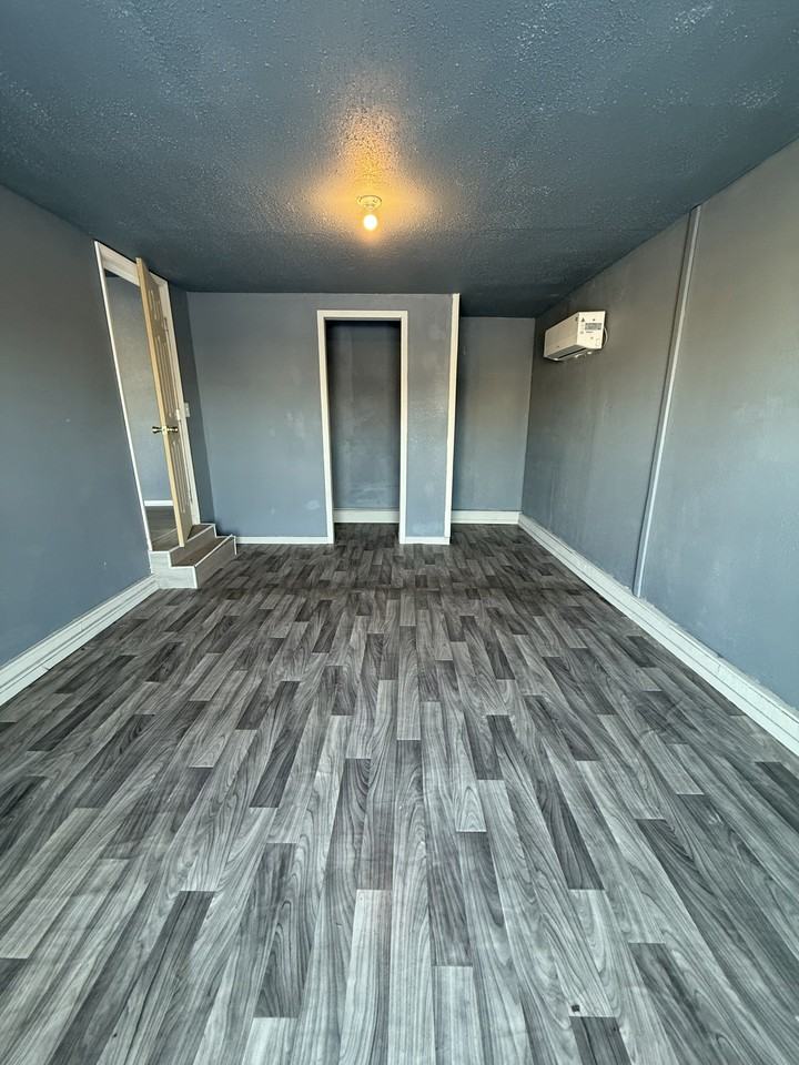 4907 37th St #1 - Photo 5 of 13