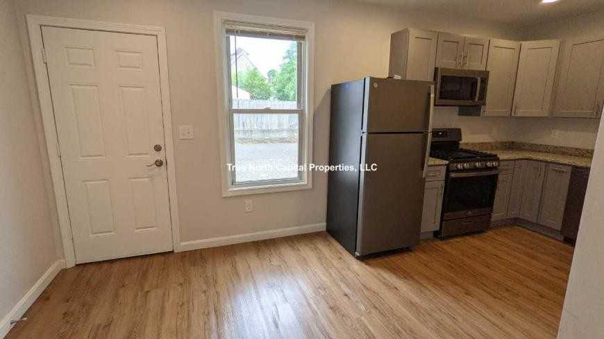 18 Lawton Pl - Photo 2 of 10