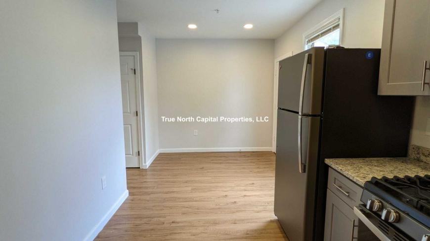 18 Lawton Pl - Photo 3 of 10