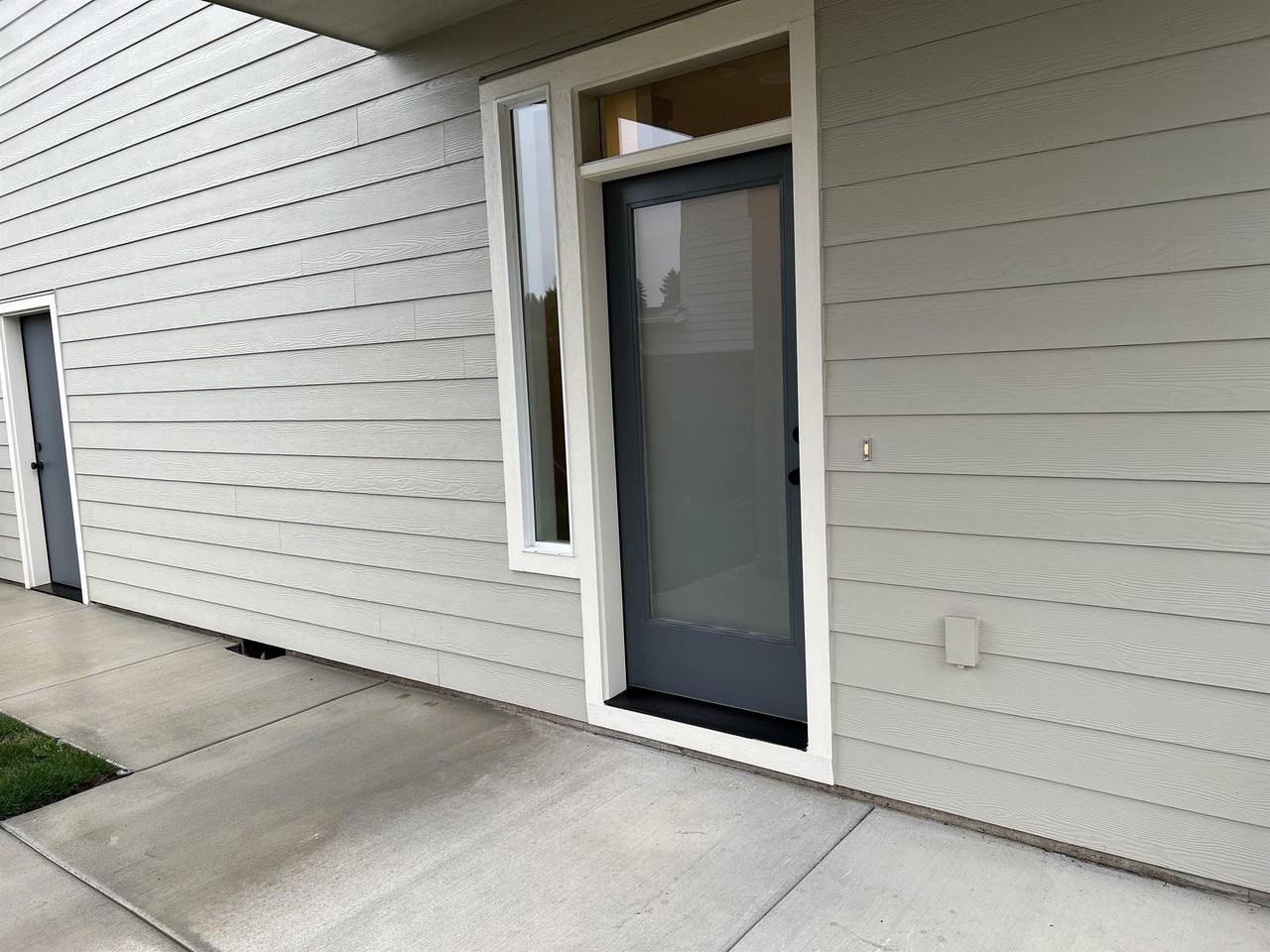 11306 Northeast 19th Avenue - Photo 3 of 17