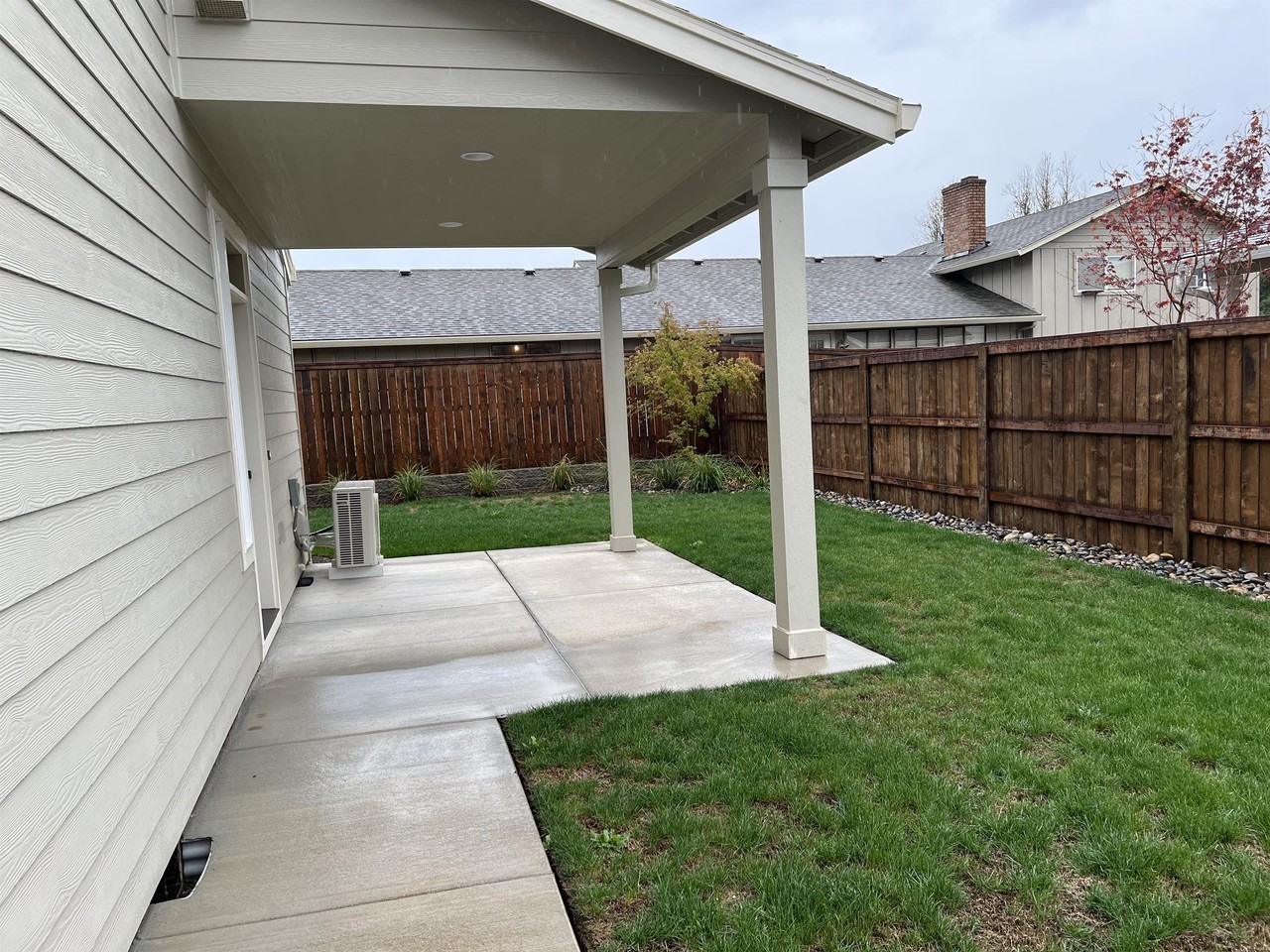 11306 Northeast 19th Avenue - Photo 4 of 17