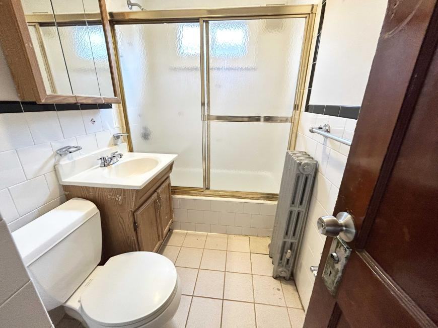 16 Romsey St - Photo 2 of 6
