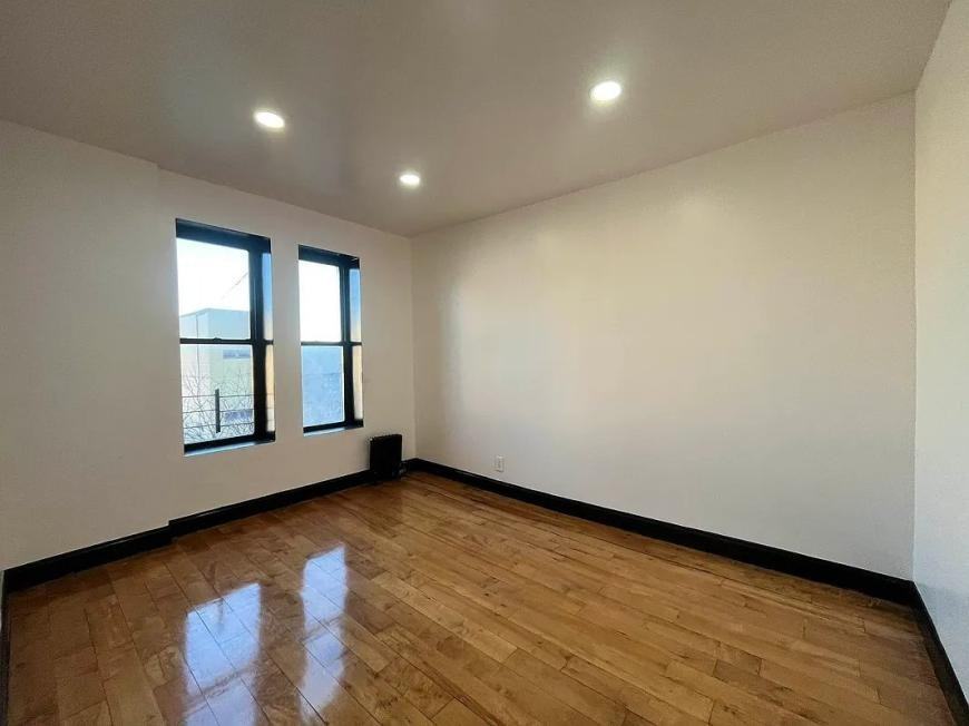 524 E 119th St - Photo 3 of 4