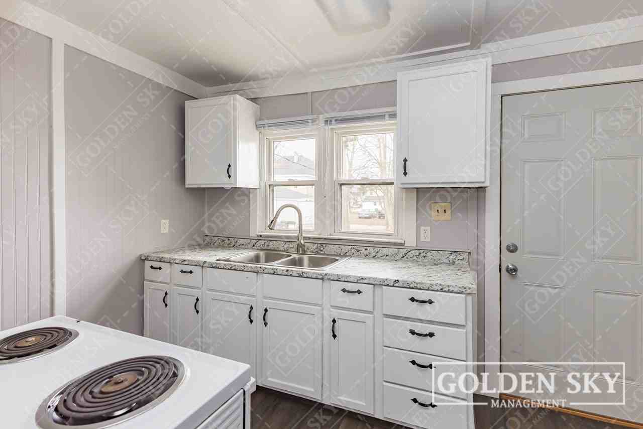 230 Kinsey Street - Unit 2 - Photo 2 of 11