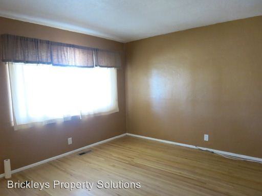 928 Kentucky St SE - Photo 3 of 18