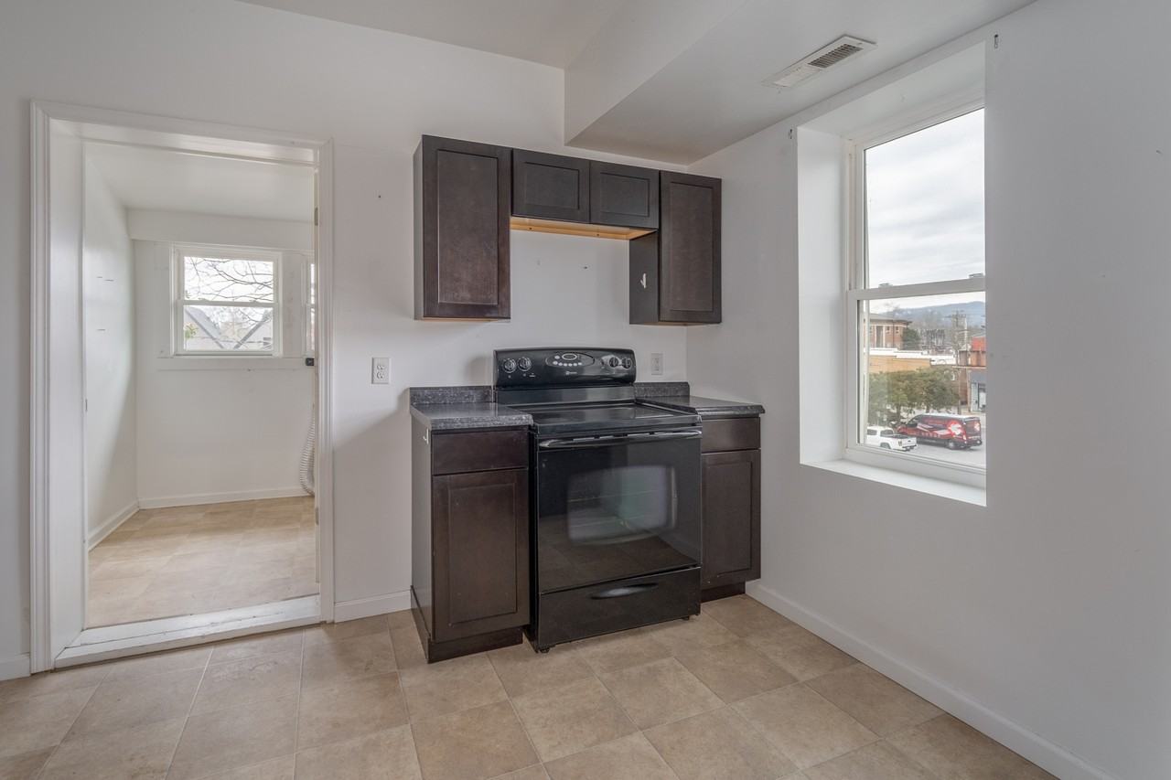 100 East Main Street - Photo 7 of 10