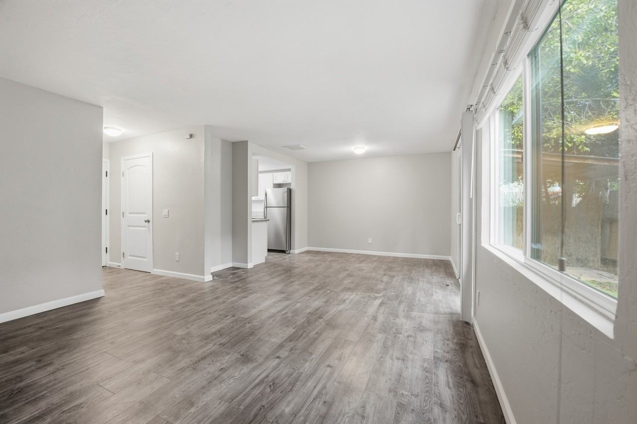 2950 La Costa Avenue - Photo 7 of 19