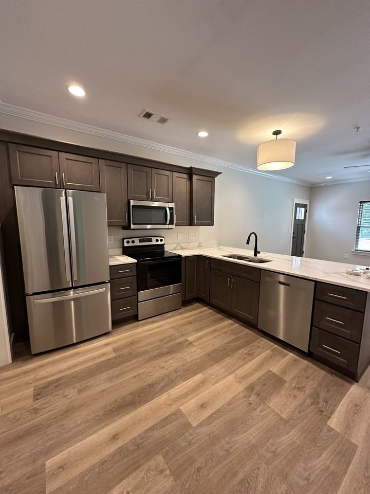 249 North Carter Street - Photo 6 of 21