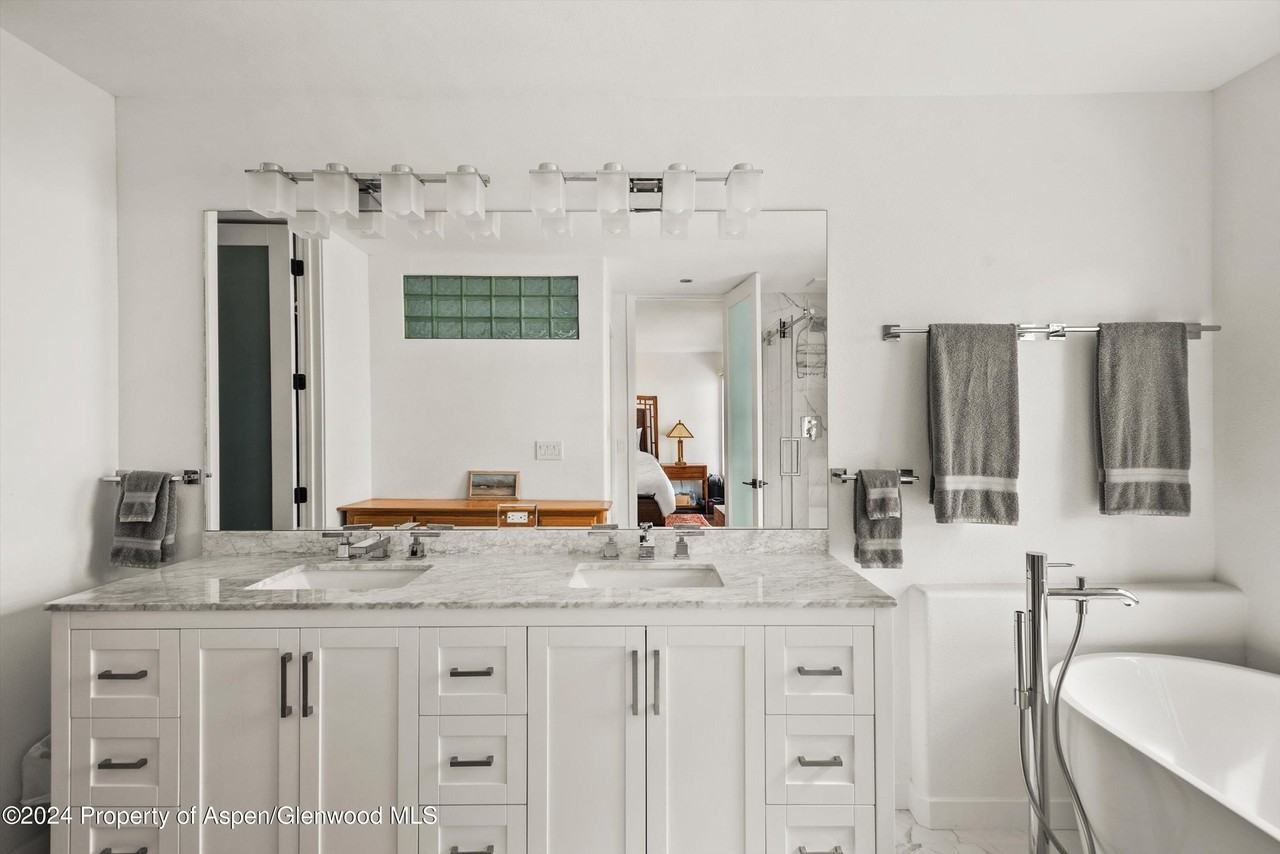 2024 Arbor Park Dr - Photo 7 of 16