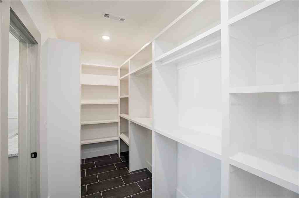 108 White Oak St - Photo 7 of 23