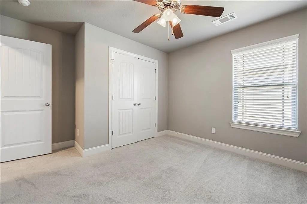 3905 Sw Capstone Ave - Photo 6 of 13