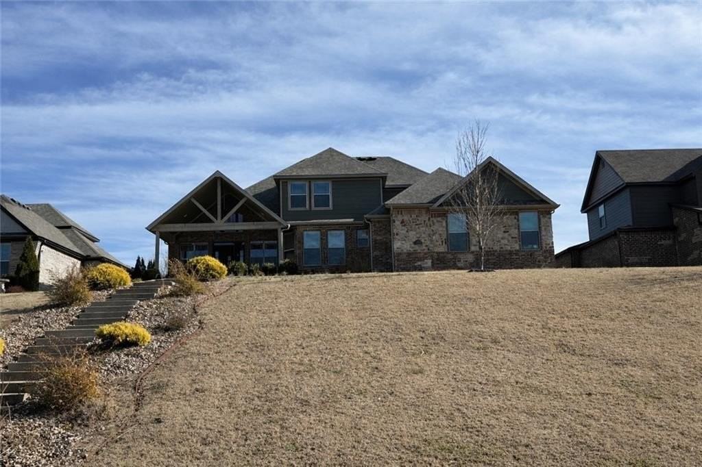 2202 Ne Steinbeck Dr