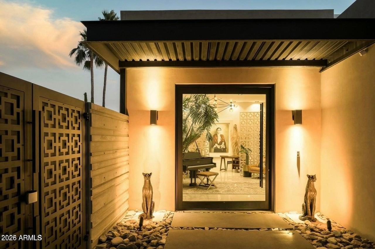 8011 E Larkspur Dr - Photo 4 of 41