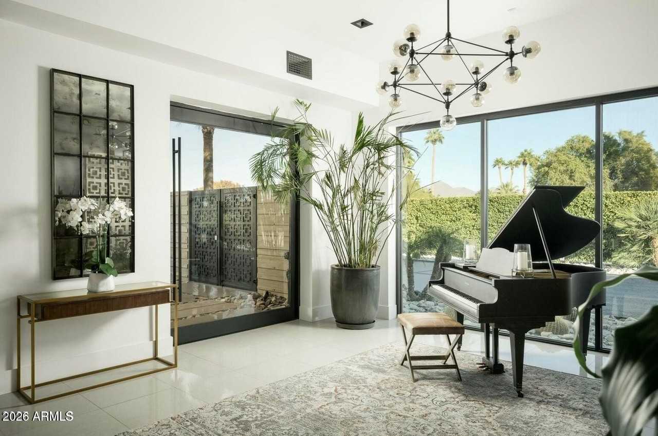 8011 E Larkspur Dr - Photo 5 of 41