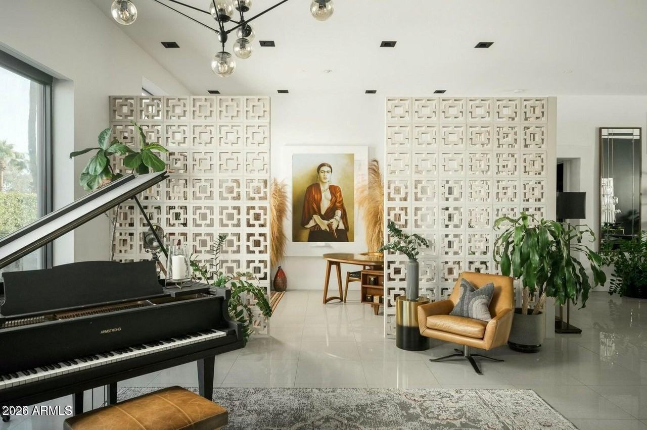 8011 E Larkspur Dr - Photo 6 of 41