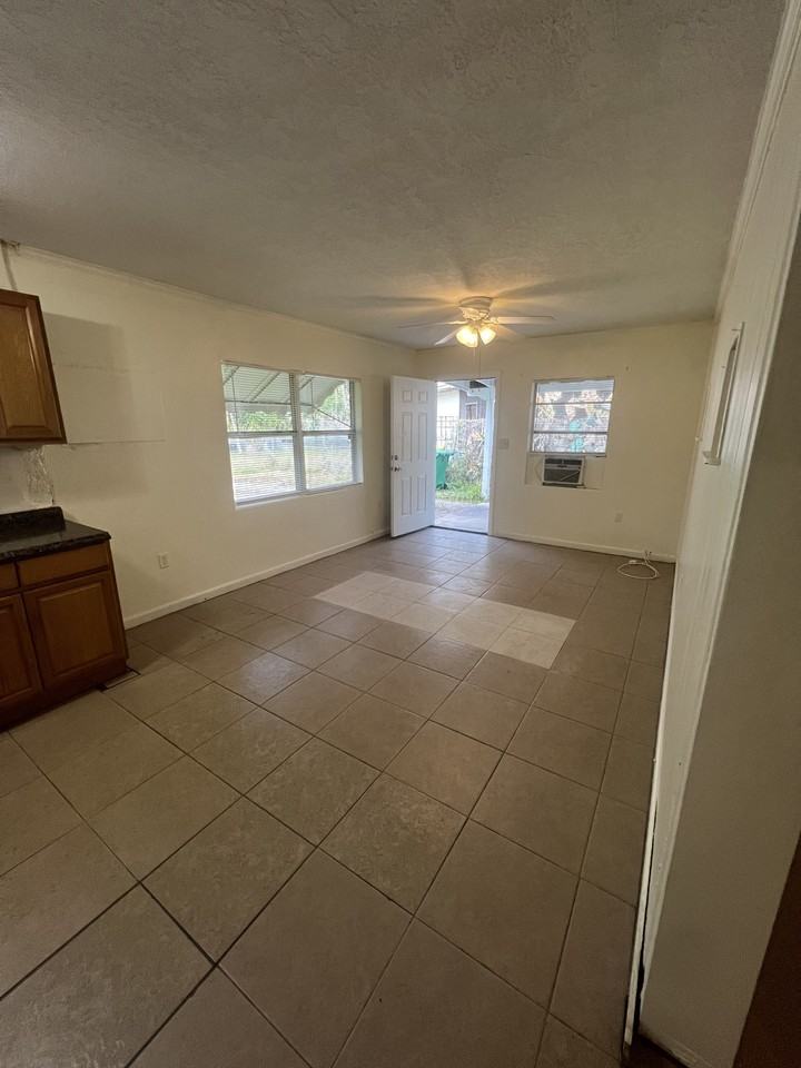 358 Palm Avenue - Photo 5 of 11