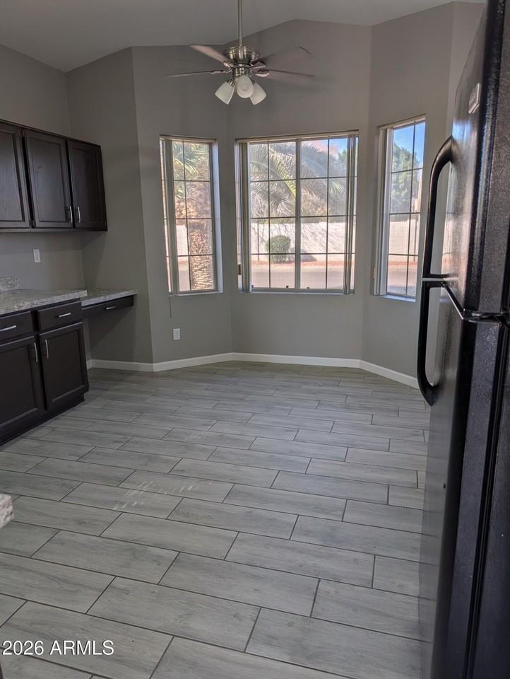 15801 N 11th Ave - Photo 4 of 8