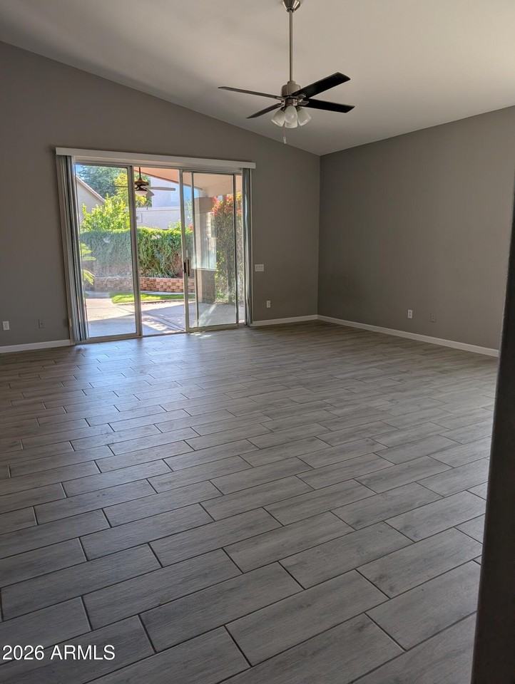 15801 N 11th Ave - Photo 7 of 8