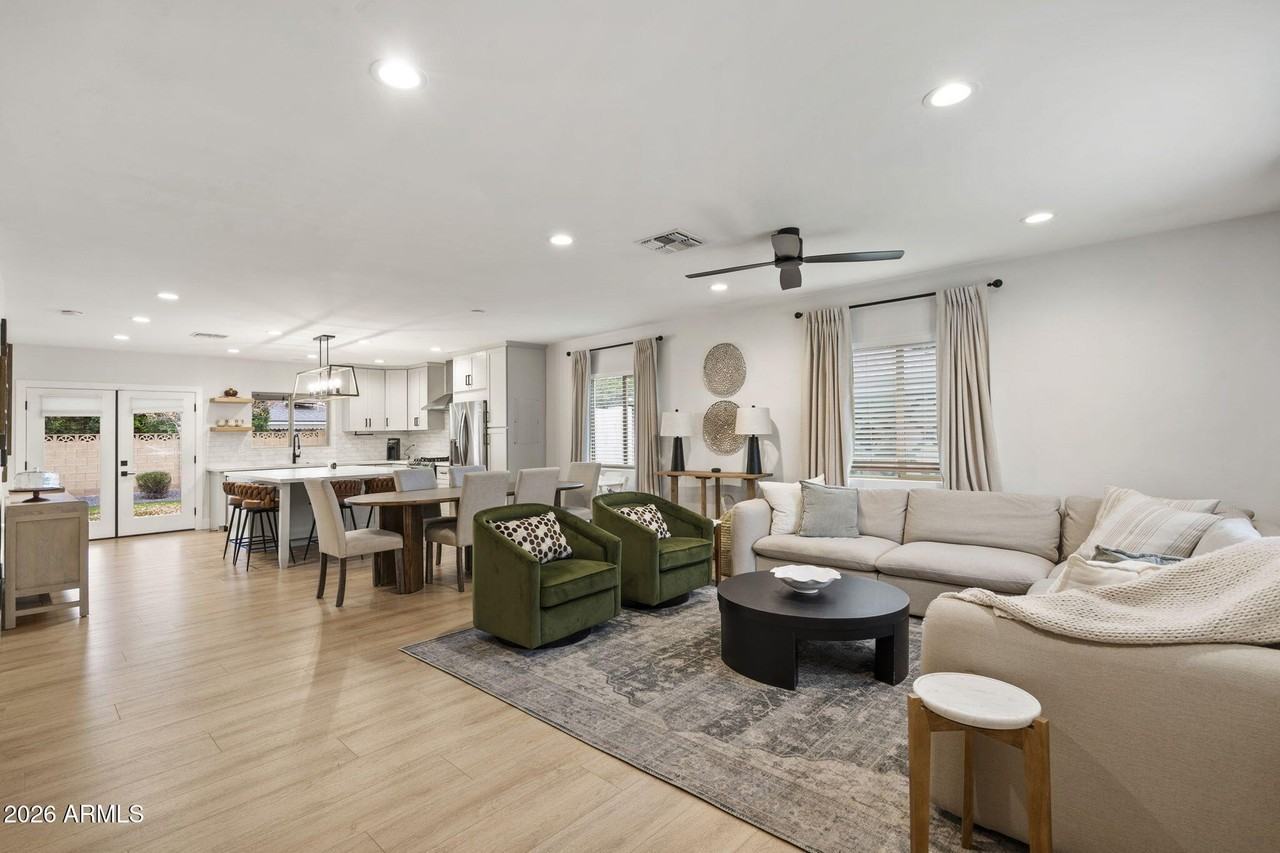 3515 E Piccadilly Rd - Photo 6 of 21