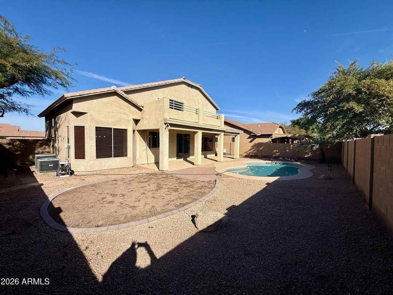 2431 W Carter Rd - Photo 3 of 30