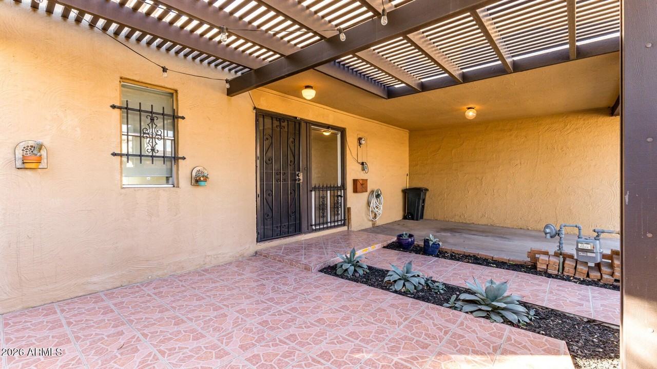 1149 E Rovey Ave - Photo 6 of 25