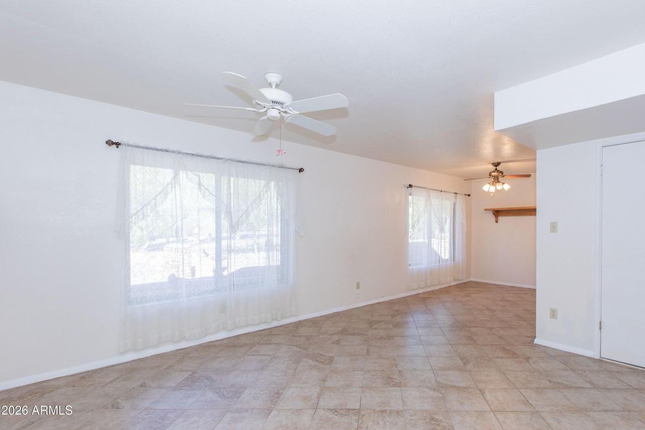 5931 E Carriage Dr - Photo 5 of 31