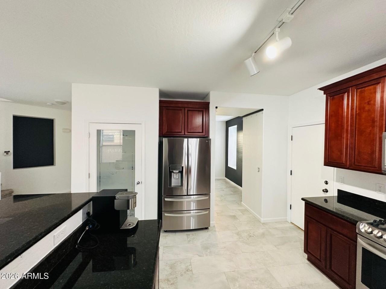 4502 E Ivanhoe St - Photo 6 of 31