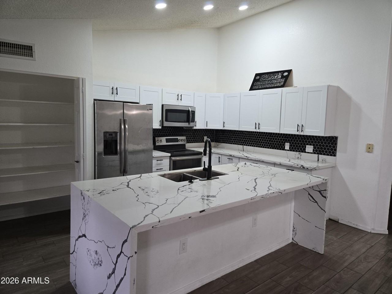 4784 W Oraibi Dr - Photo 3 of 22