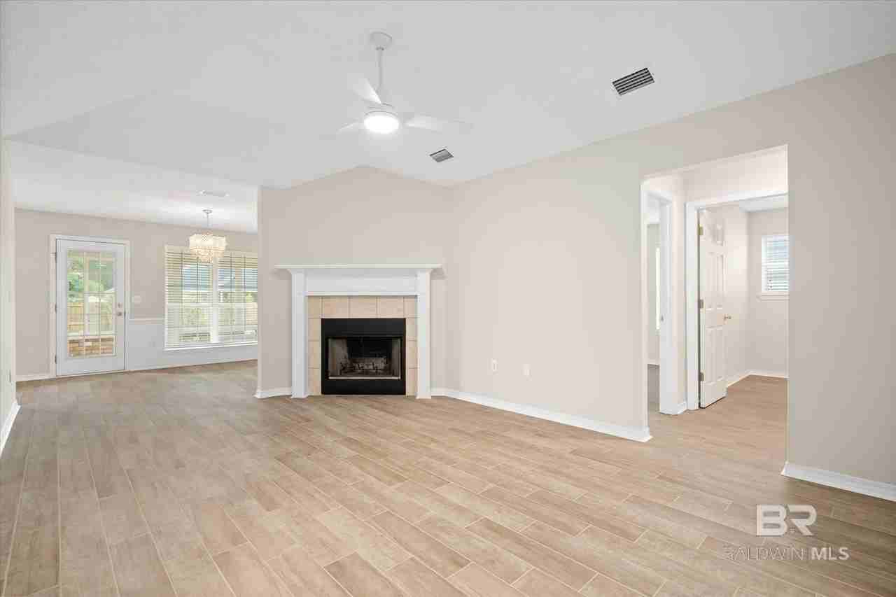 8218 Edgewood Dr - Photo 3 of 21