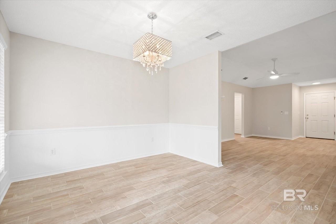 8218 Edgewood Dr - Photo 4 of 21