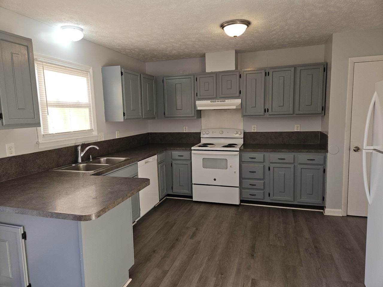 5845 Hunting Ridge Rd #1 - Photo 4 of 15