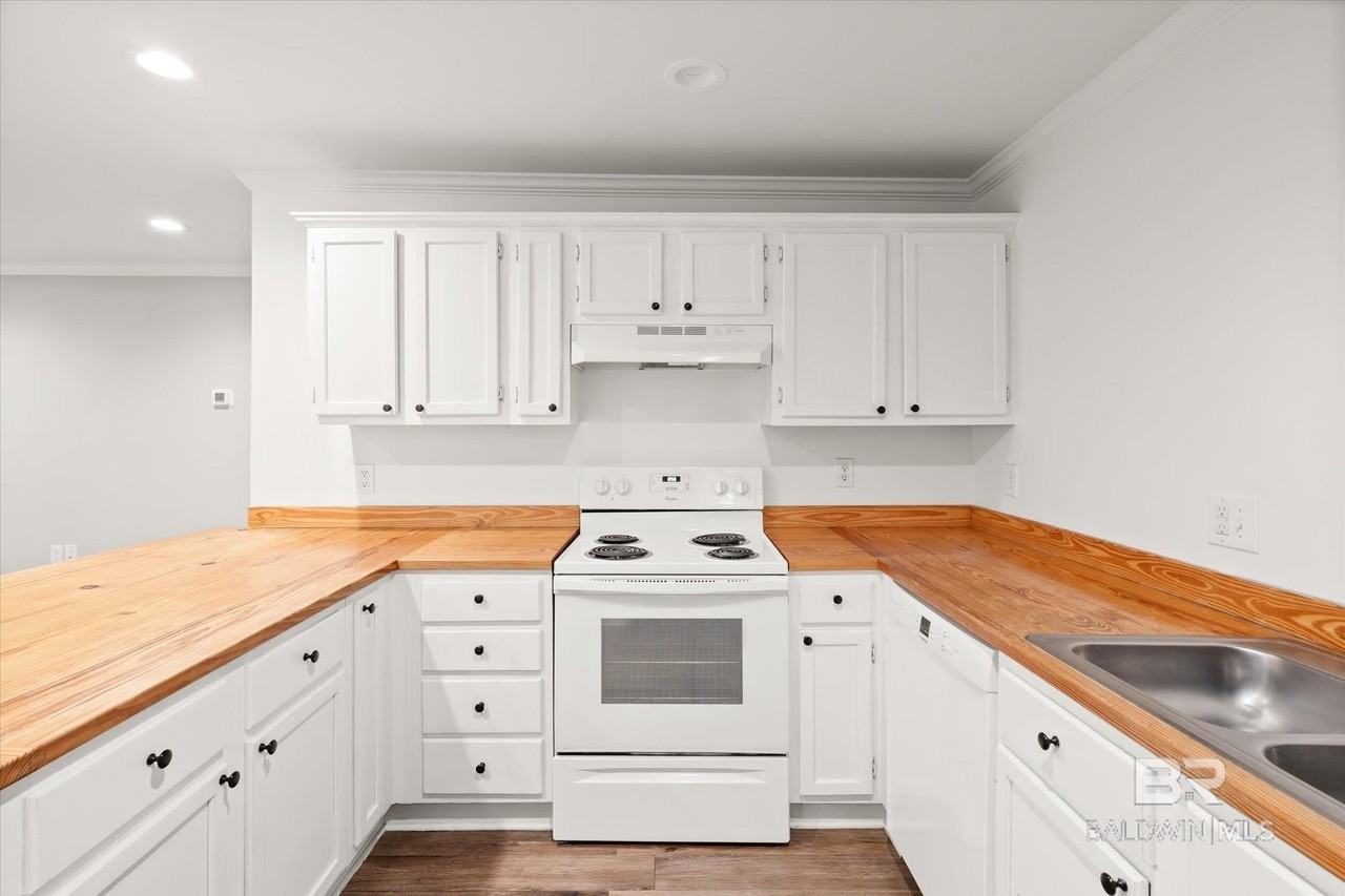 517 Horton Ln - Photo 7 of 20