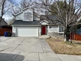 featured image of 2211 Sierra Dr