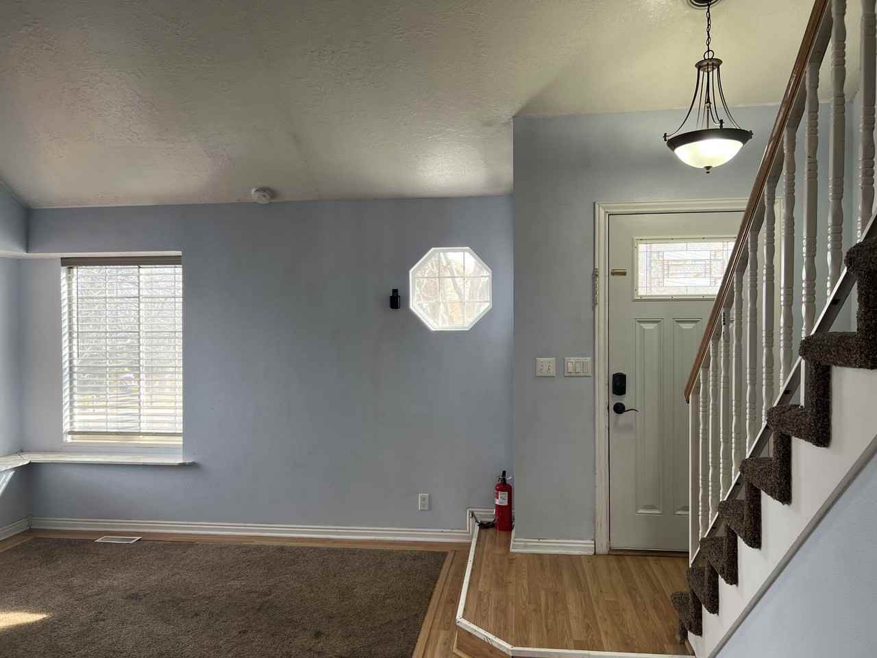 2211 Sierra Dr - Photo 6 of 50