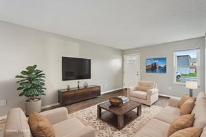 featured image of 925 W 5th St