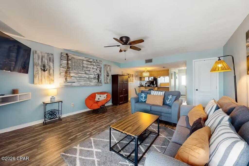 8013 Beach Dr - Photo 4 of 15