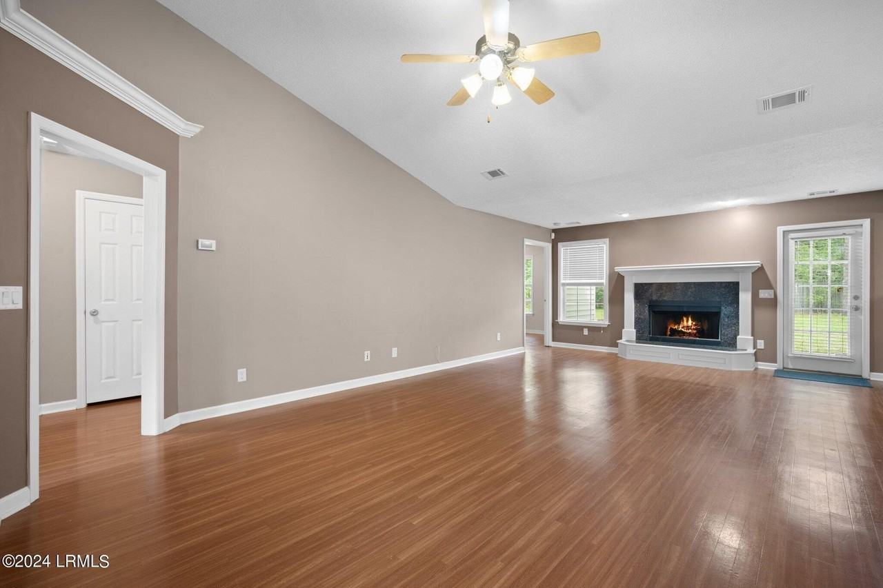 44 Purrysburg Dr - Photo 4 of 30