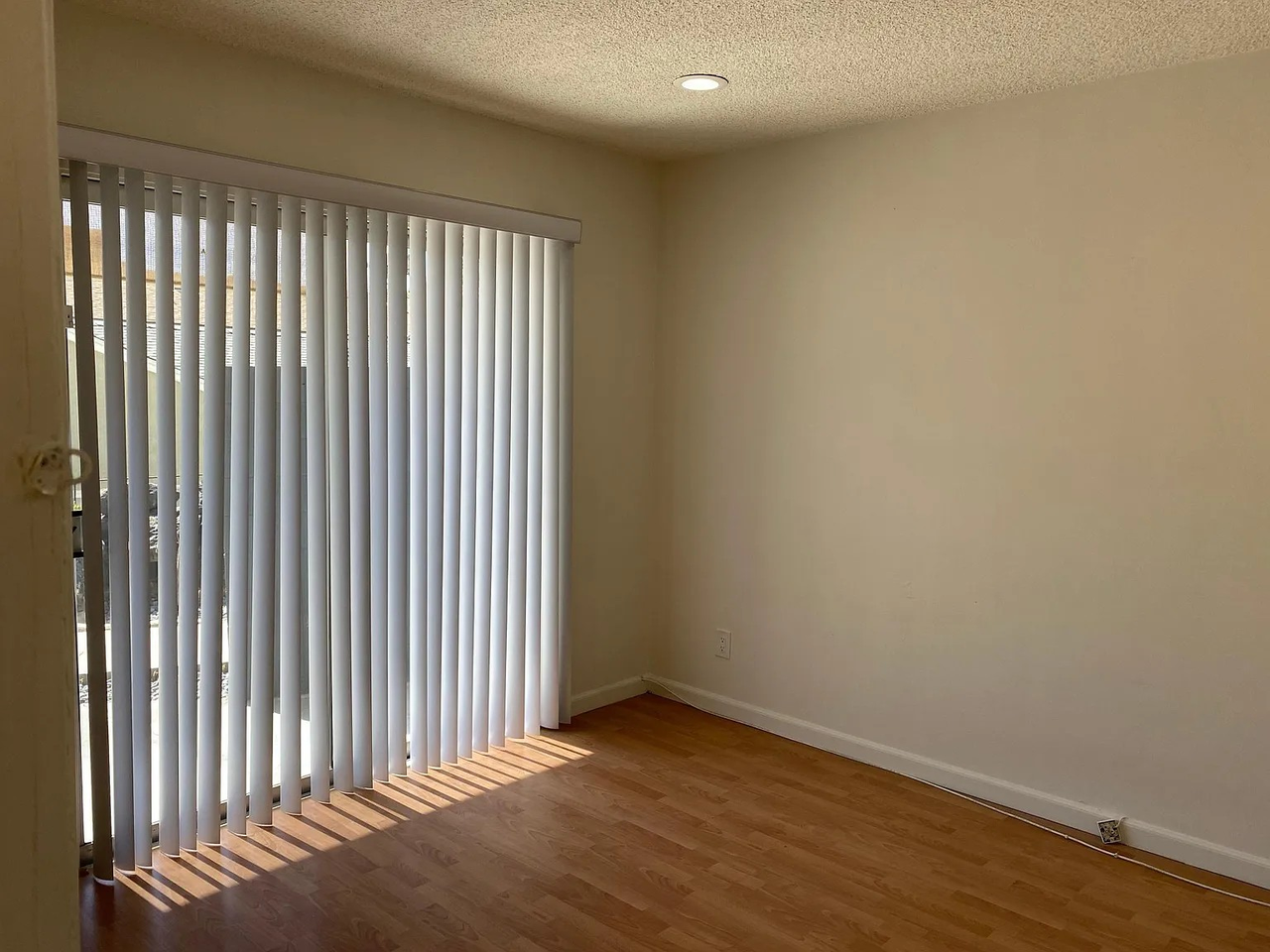 Palm Ave 524 - Photo 5 of 13