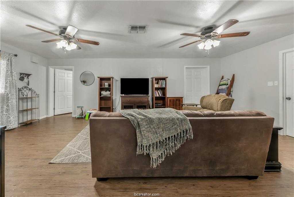 109 Sulphur Springs Rd - Photo 3 of 15