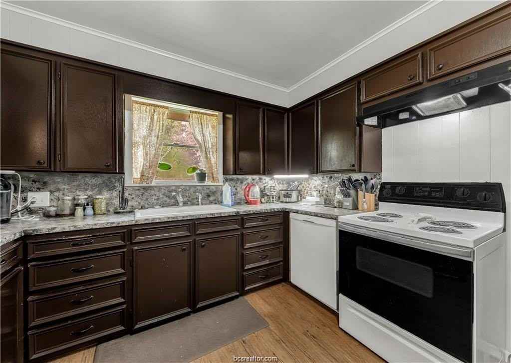 109 Sulphur Springs Rd - Photo 6 of 15