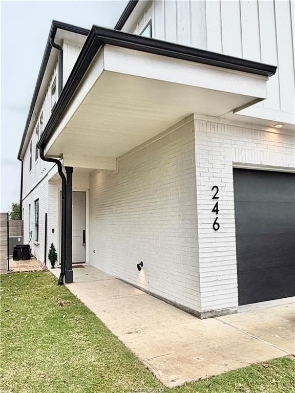 246 Estates Cir - Photo 2 of 18