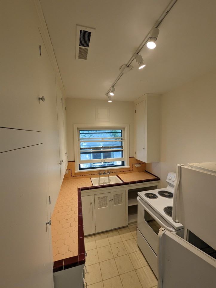 Overton Court - Photo 4 of 17