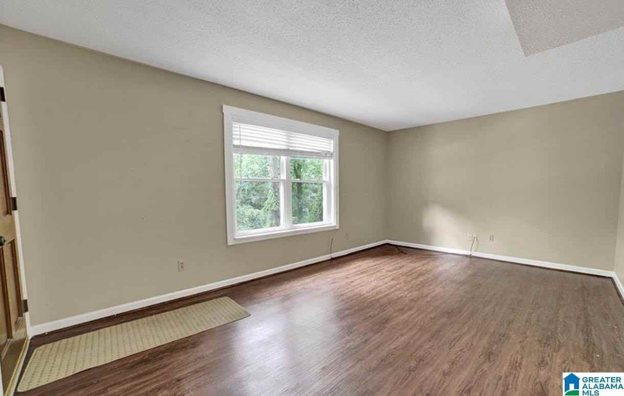 1506 Al Seier Rd - Photo 3 of 18