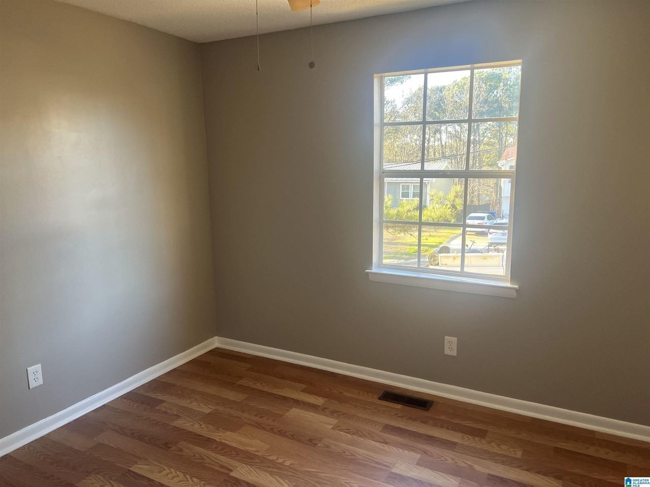 5263 Cornell Dr - Photo 2 of 26