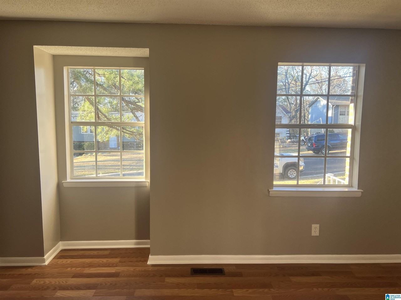 5263 Cornell Dr - Photo 3 of 26