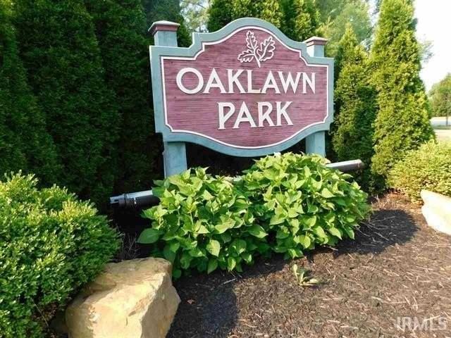 3432 S Oaklawn Cir - Photo 2 of 13