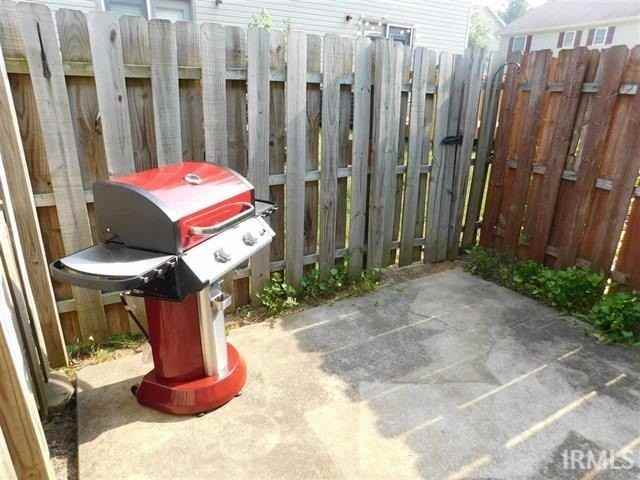 3432 S Oaklawn Cir - Photo 4 of 13