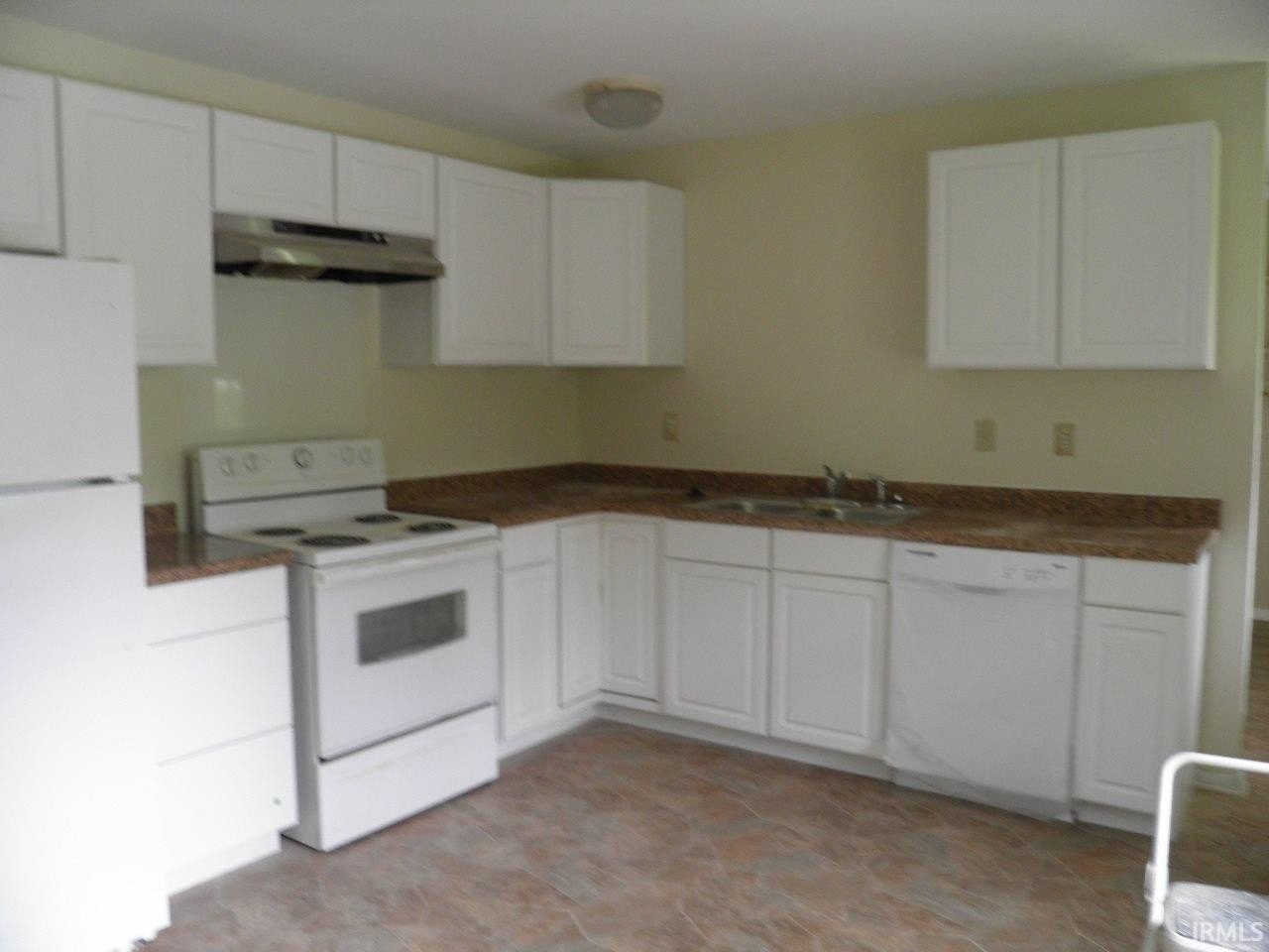 3501 N Kingsley Dr - Photo 5 of 13